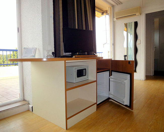 chambre avec frigo